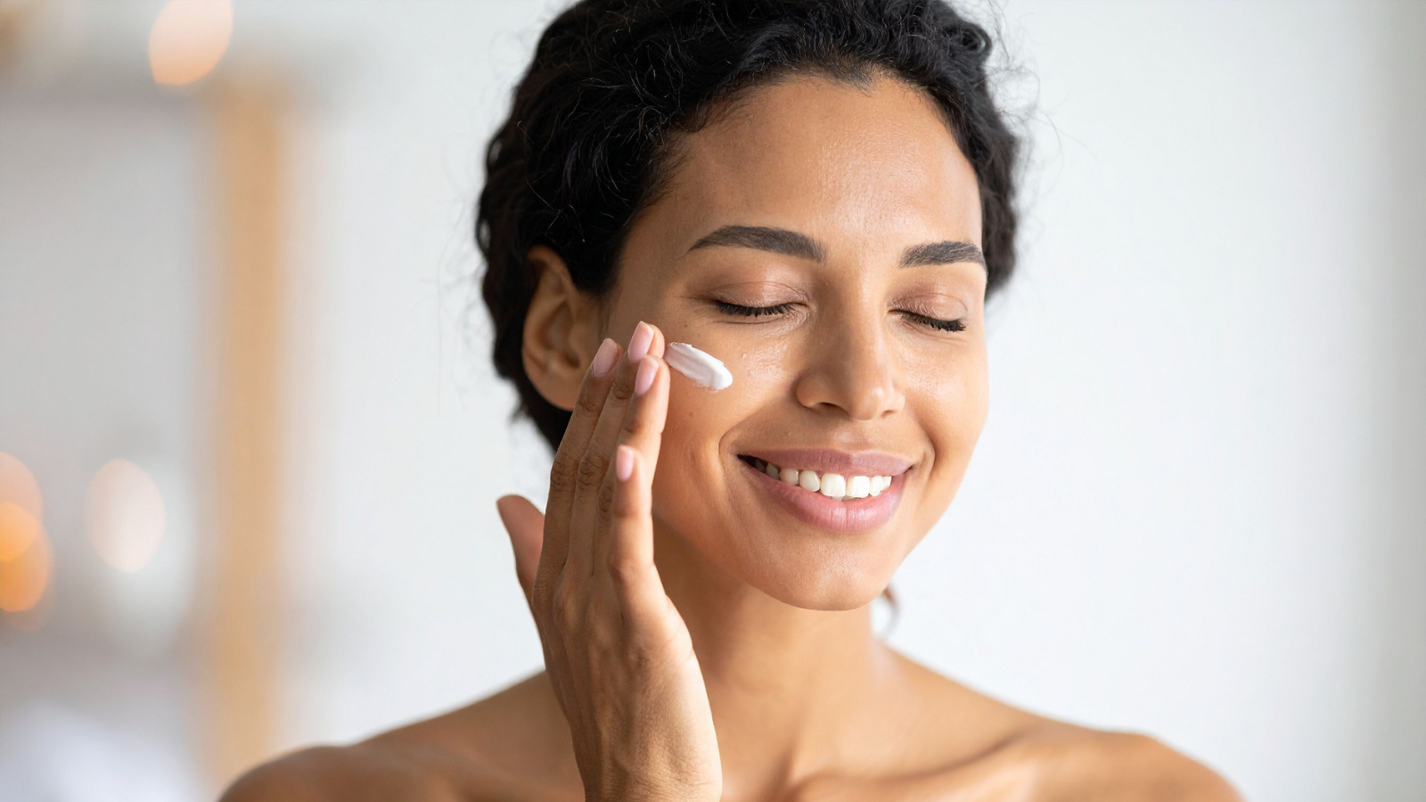 חולמות על עור פנים חלק וזוהר? הינה דרכים להשגת המראה הזה