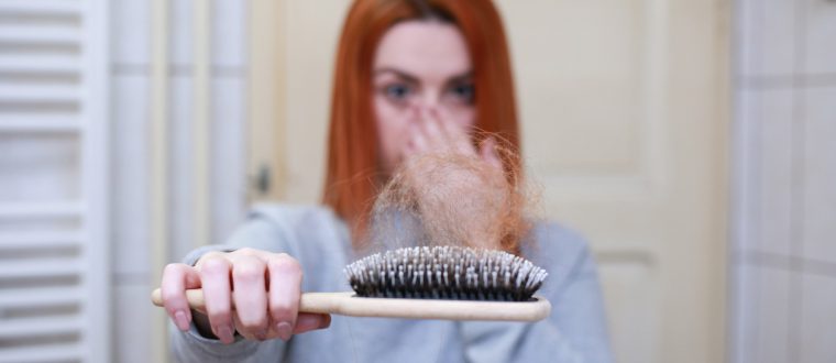 נשירת שיער אצל נשים: האם ניתן למנוע אותה?